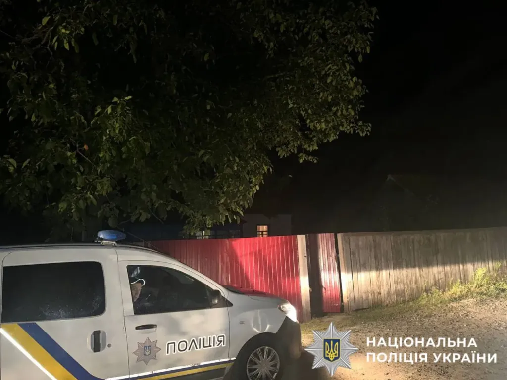 Трагедія на Київщині: 7-річний хлопчик випадково застрелив 6-річну сусідку