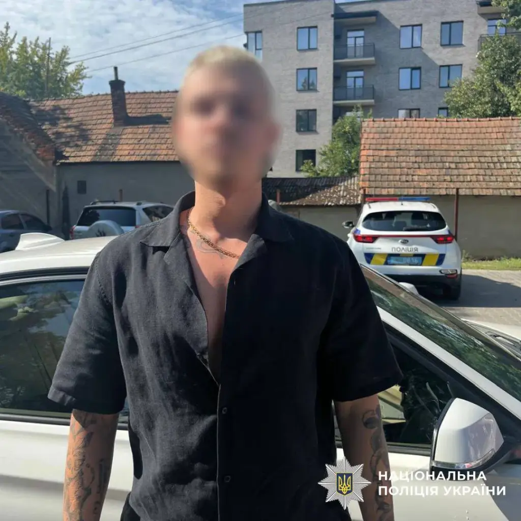 В Ужгороді чоловік відкрив стрілянину у поштовому відділенні після сварки за паркомісце