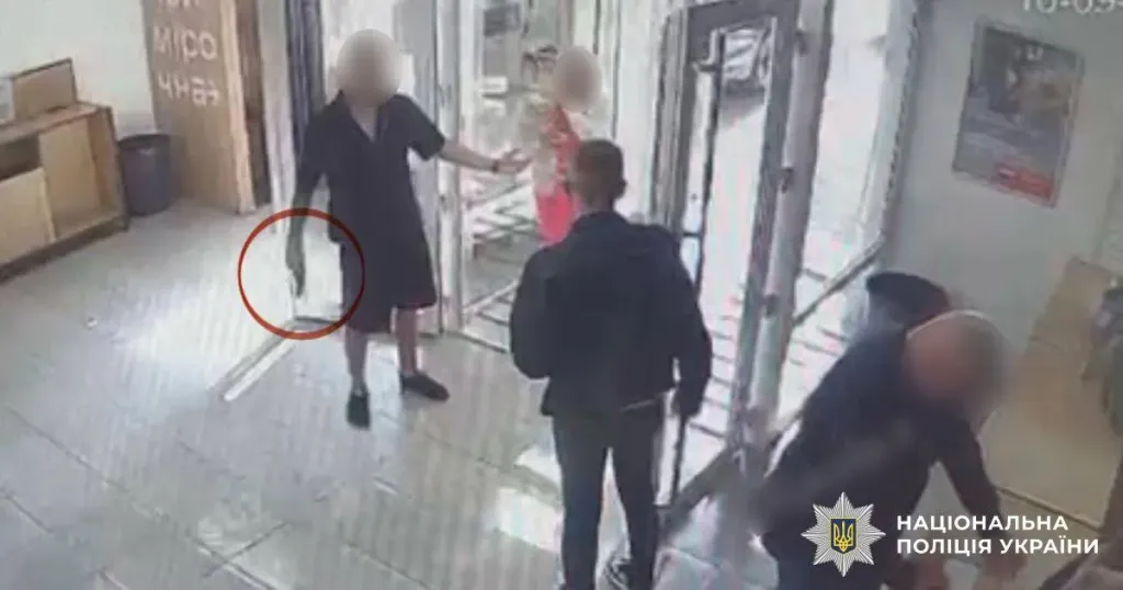В Ужгороді чоловік відкрив стрілянину у поштовому відділенні після сварки за паркомісце