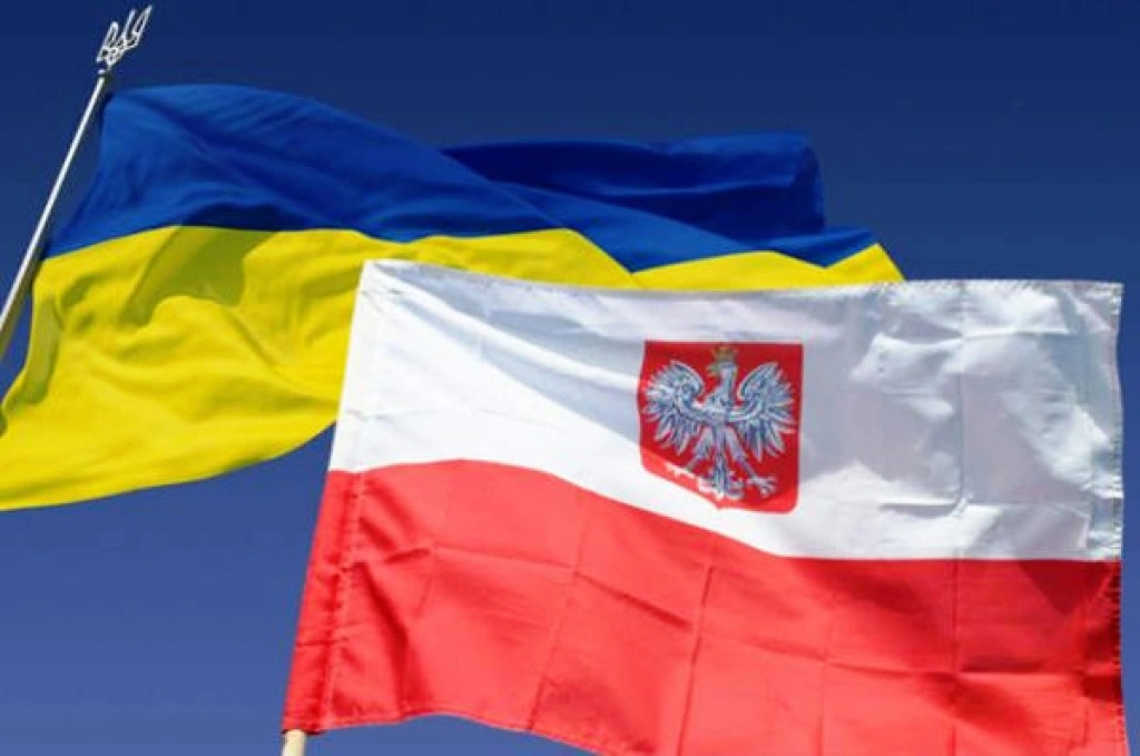 У Польщі посилили контроль за українцями: що це означає та що варто враховувати українцям?