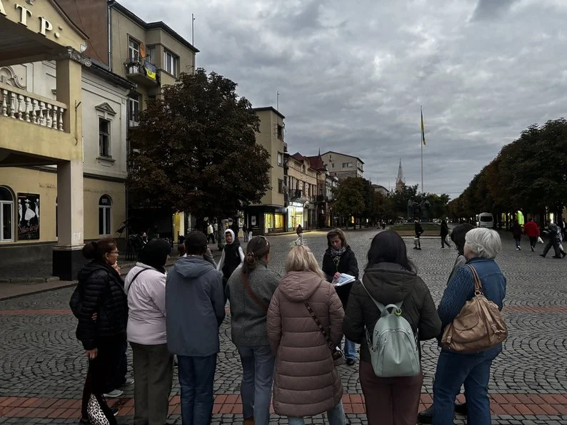 Можна дізнатися щось нове про місто й допомогти армії: у Мукачеві проводять благодійні екскурсії