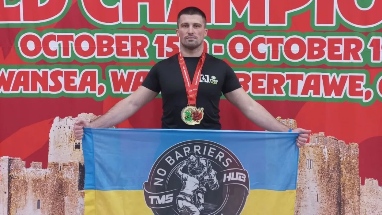 “Люди, які віддали частину себе за свою країну, мають самі обирати, де їм виступати” — чемпіон світу Владислав Горнодь