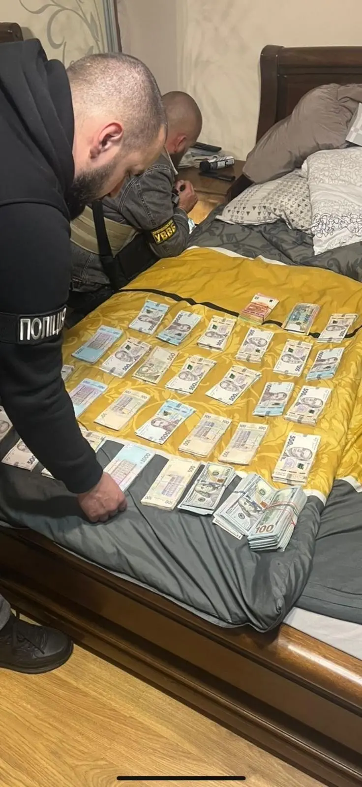Діяла ціла “банда” – вилучили квадрокоптер, трекери, 5 авто, валюту й телефони: на Закарпатті пройшла успішна спецоперація