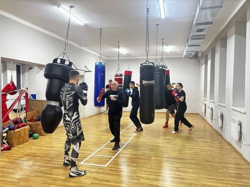 Тренується шість днів на тиждень і у 16 років став чемпіоном світу: історія мукачівського боксера Ростислава Трусова