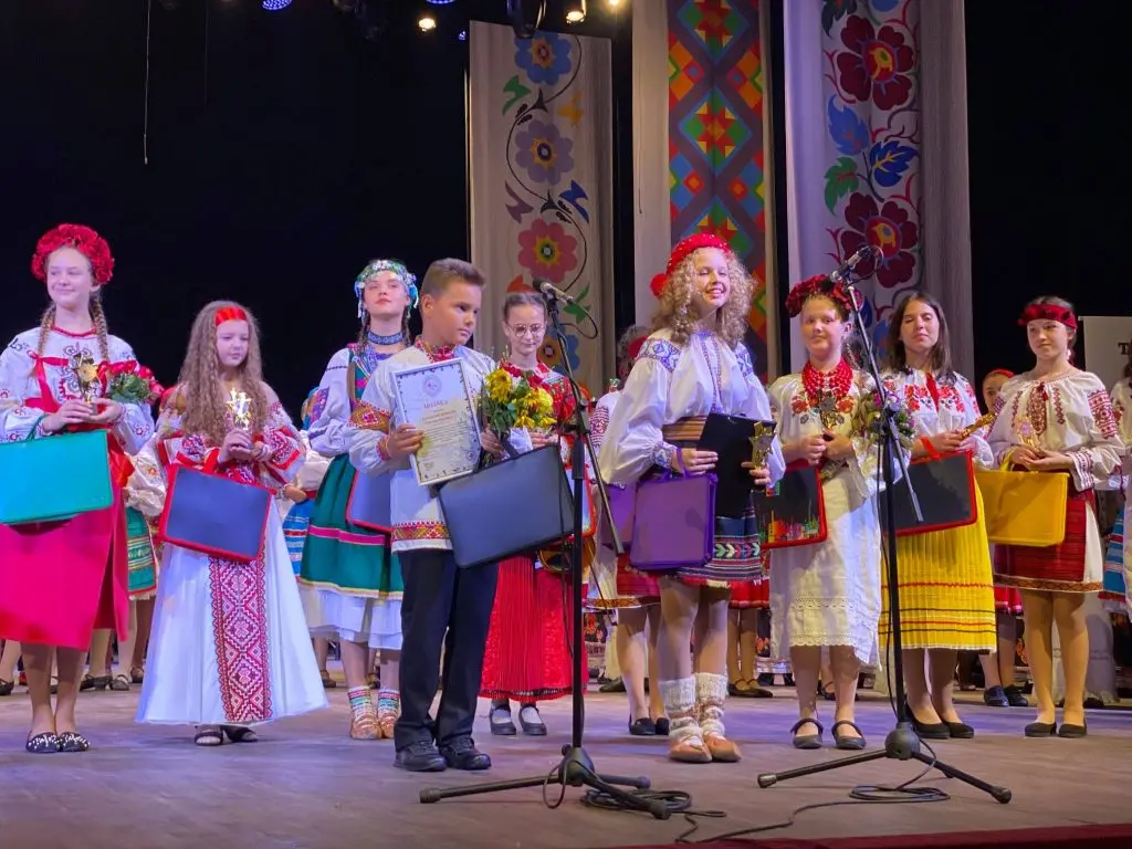 Закарпатський народний хор знову розділить сцену з талановитими дітьми із різних куточків краю