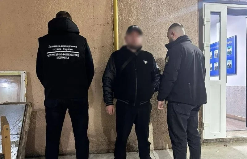 Прикордонники зірвали спецоперацію – всіх затримано: 45-річний закарпатець організував “кібер-бізнес” на людях