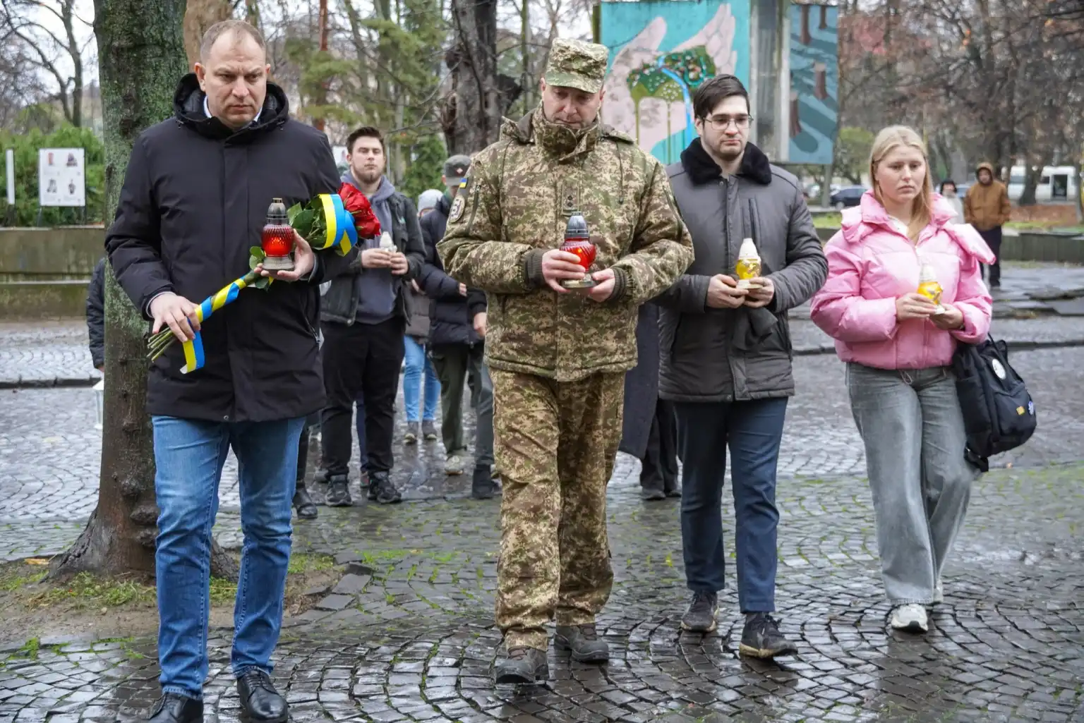 Україна відзначає День Гідності та Свободи: вшанування пам’яті в Ужгороді