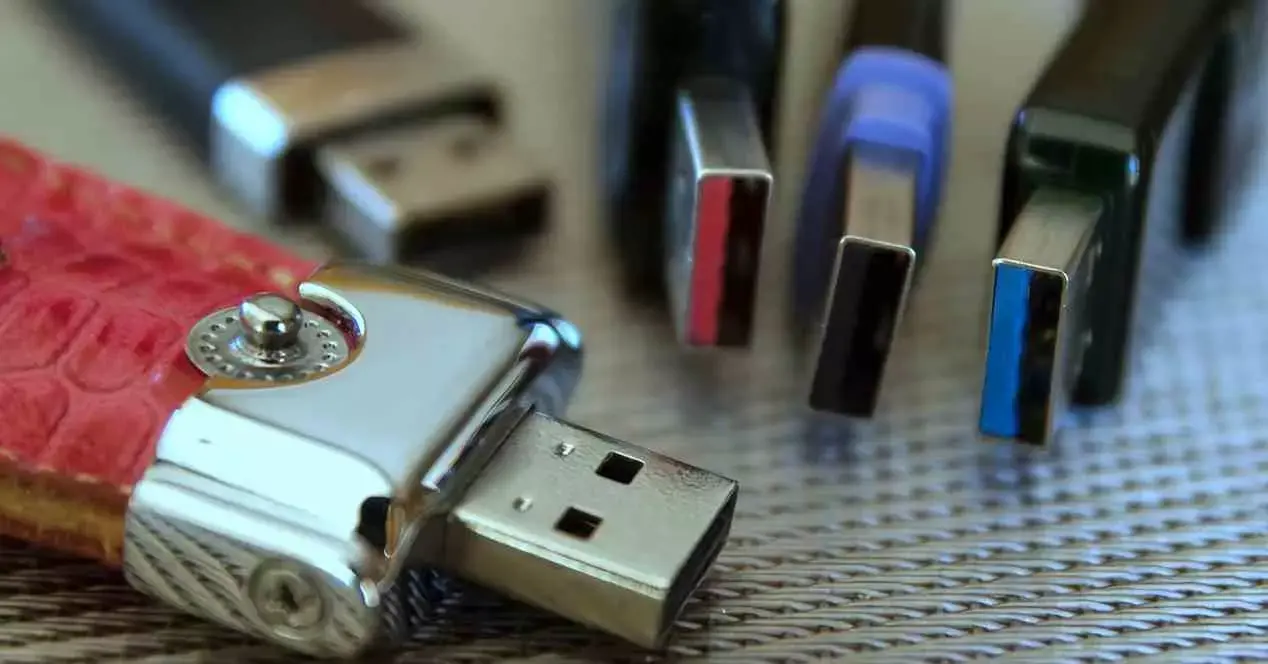 Що означають кольори USB-портів