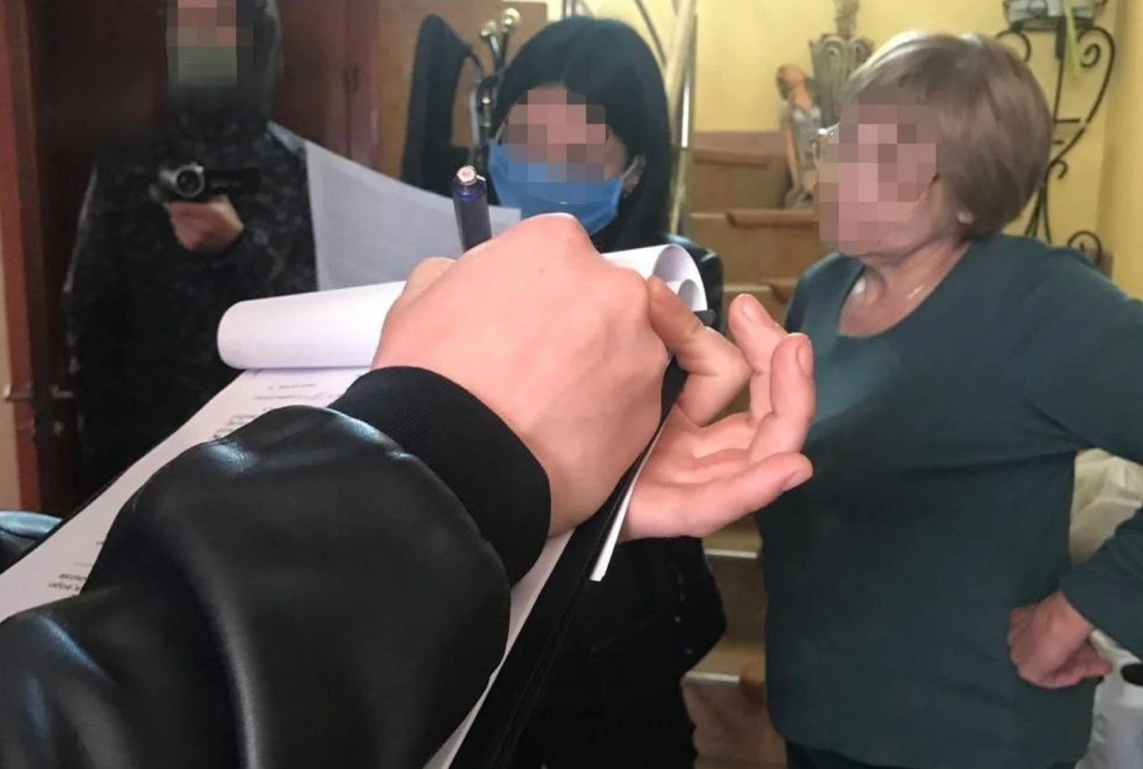 Продаж під школою: на Закарпатті винесли вирок 67-річній жінці за збут метамфетаміну