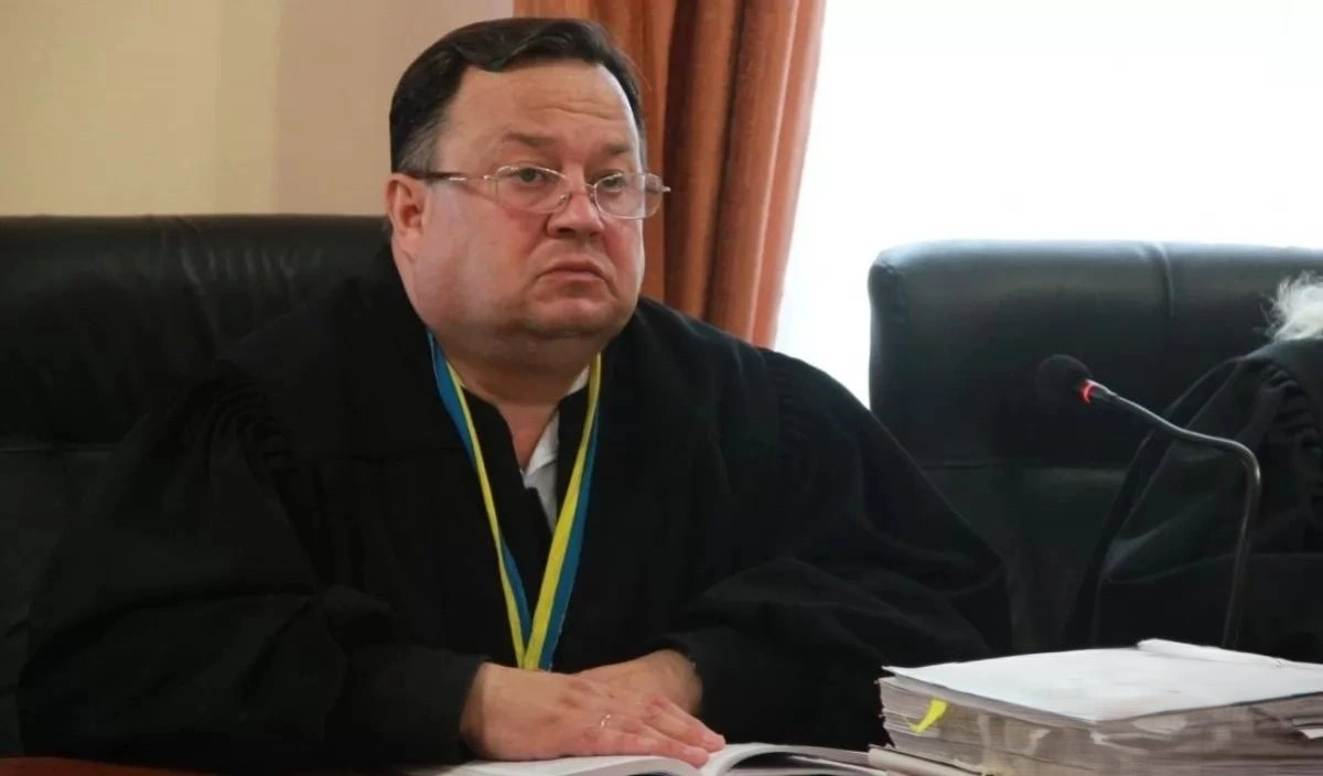 Хабар у машині: на Закарпатті спіймали суддю Пелиха “на гарячому” під час скандальної оборудки, – Глагола
