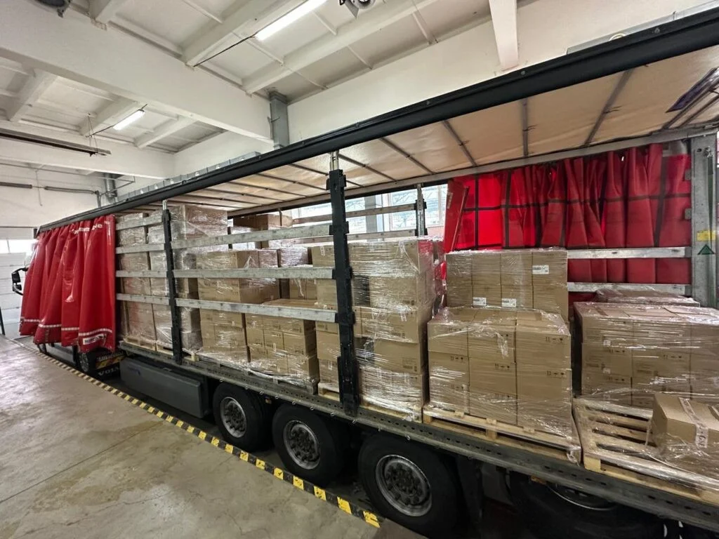 На кордоні зі Словаччиною викрили схему прихованого ввезення посуду Tefal на мільйони