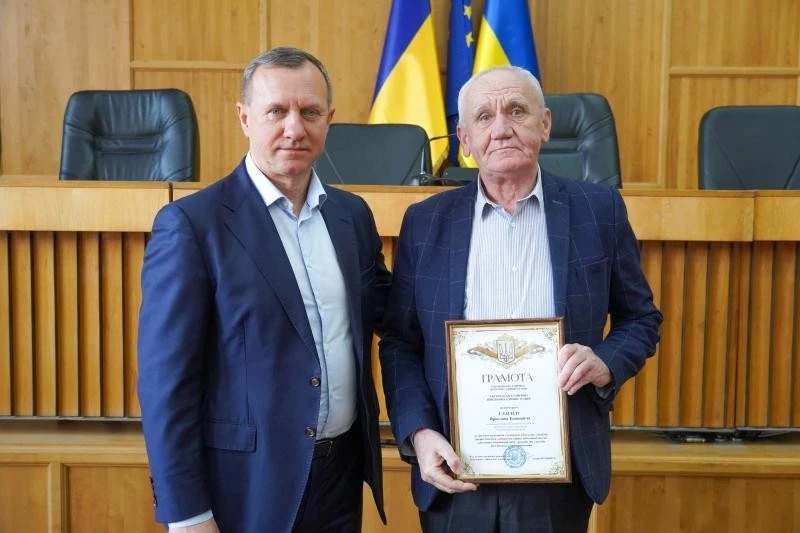 В Ужгороді до Дня місцевого самоврядування нагородили працівнивників та депутатів міської ради