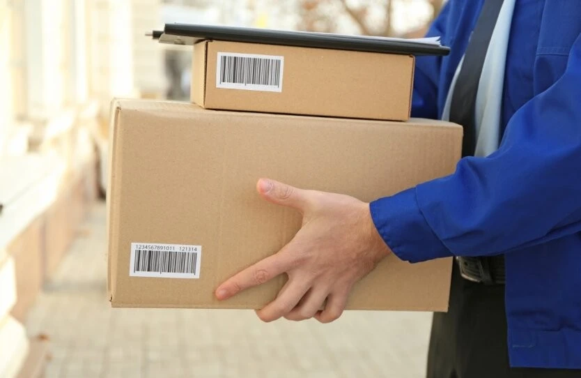 Замовляти з AliExpress стане дорожче: поріг податку на посилки знову зменшать