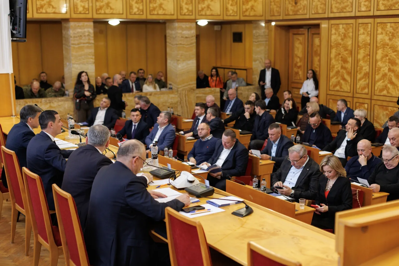 Депутати обласної ради закликали Верховну Раду не допустити ухвалення законопроєкту №14005 у запропонованій редакції