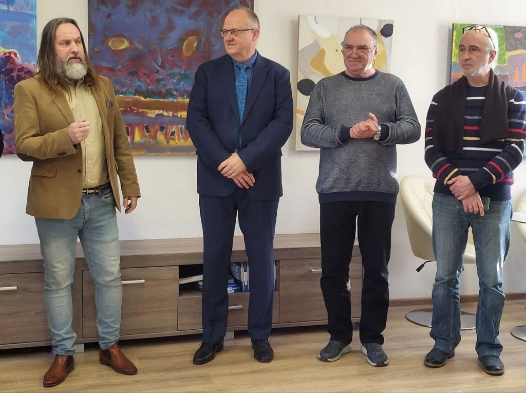 Виставку «Місто» представили закарпатські митці у Генконсульстві Словаччини в Ужгороді