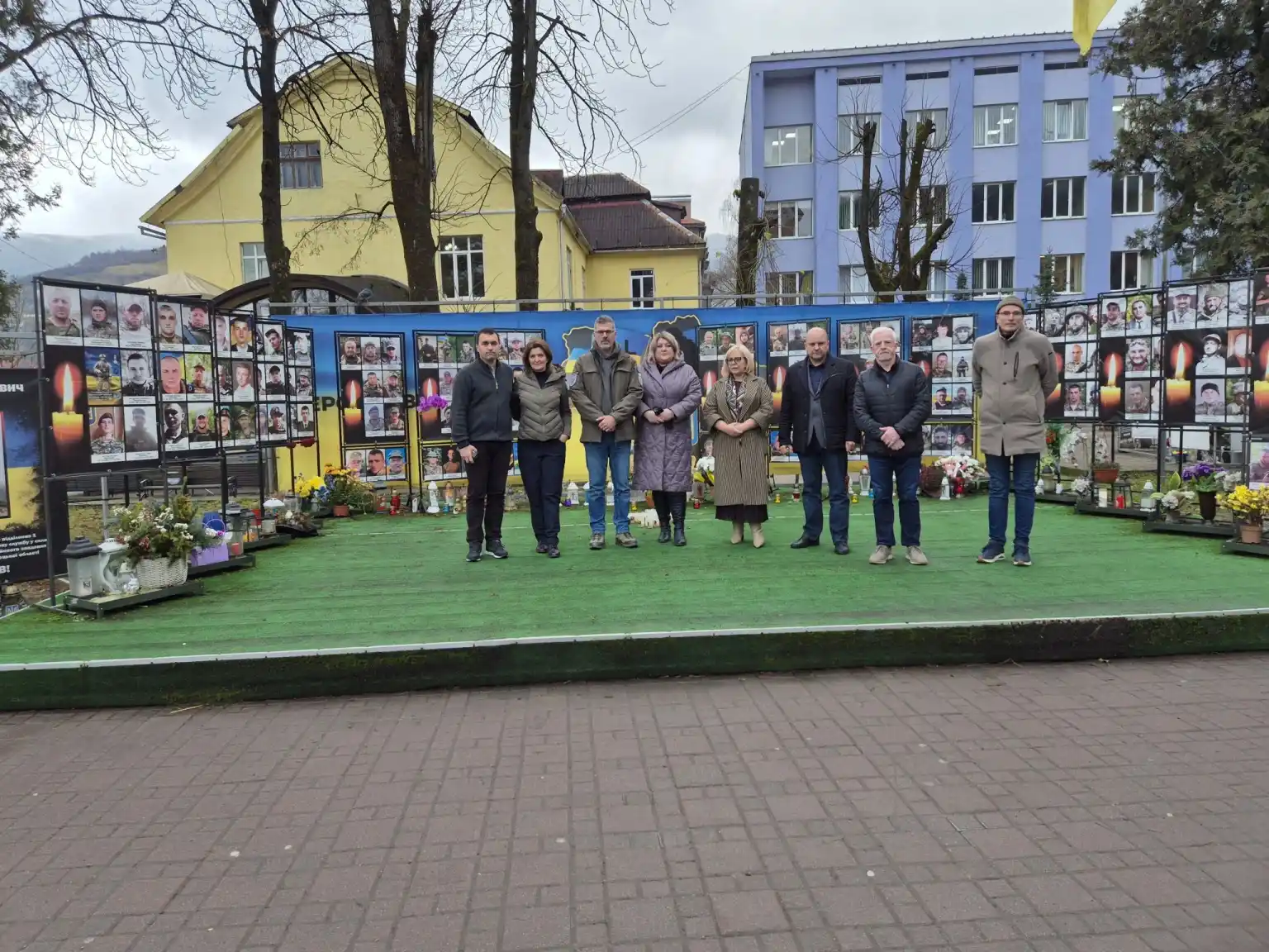 Міжнародні меценати відвідали Рахів та підтримали розвиток реабілітації для військових