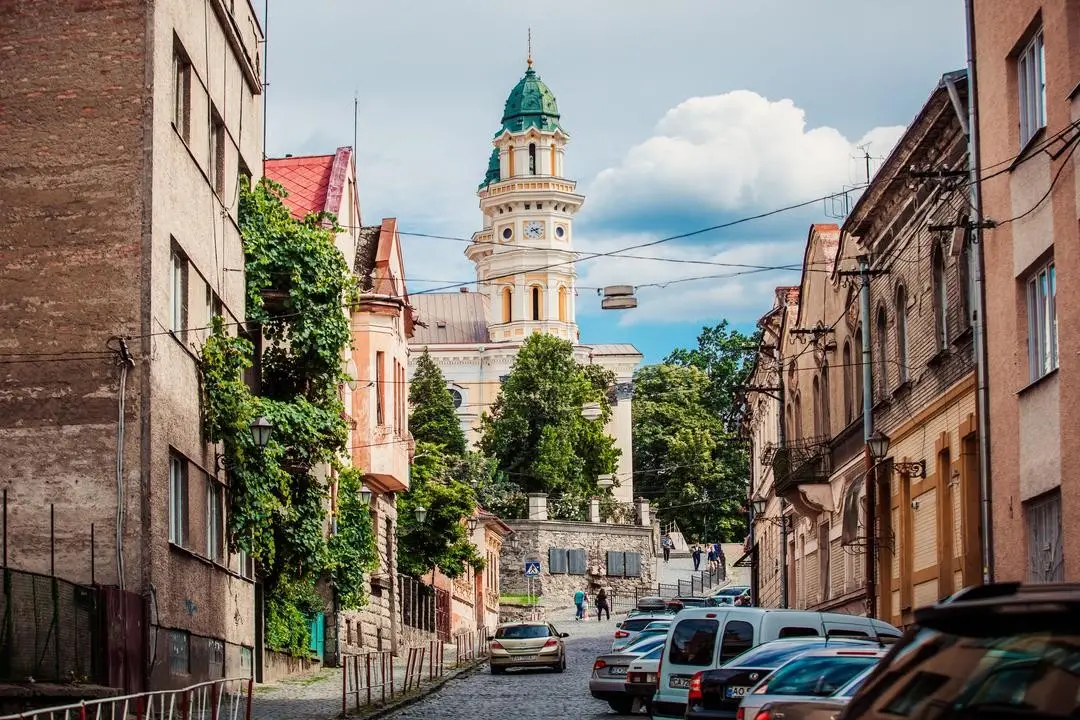 За 12 місяців в Ужгороді ввели в експлуатацію квартир на 12% менше, ніж роком раніше