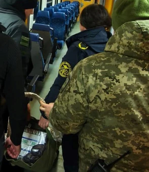 Потяг «Київ–Будапешт» використовували для контрабанди – закарпатські митники зупинили схему