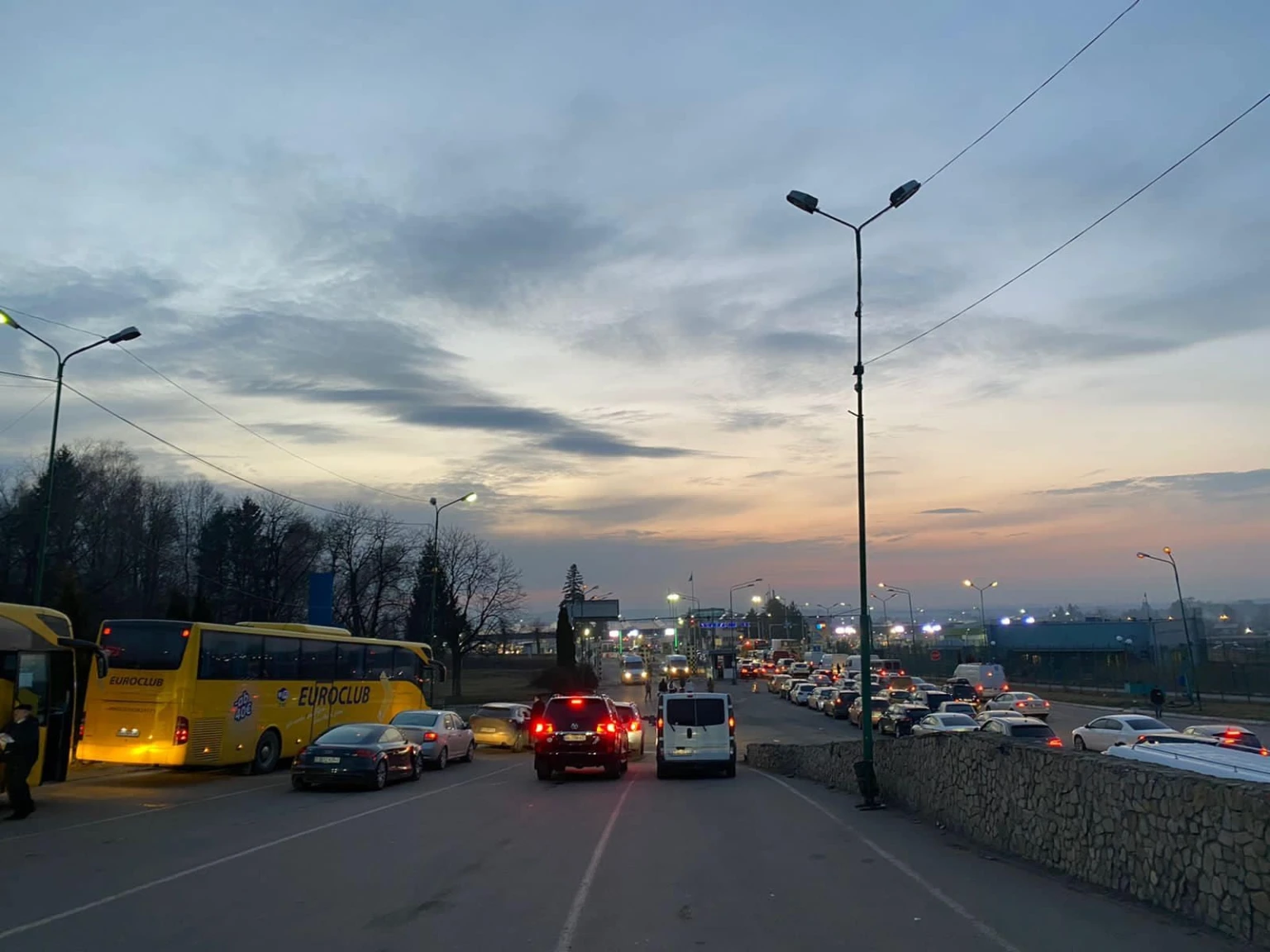 Черги на кордоні у Львівській області: яка ситуація перед різдвяними святами