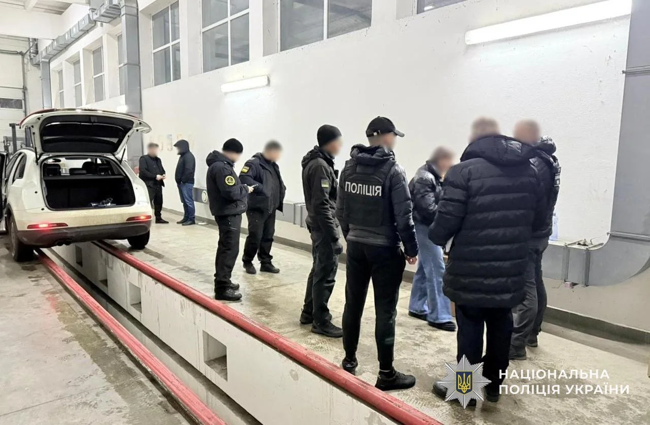 Контрабанда психотропів на мільйони: на кордоні із Словаччиною викрили наркоканал із Закарпаття