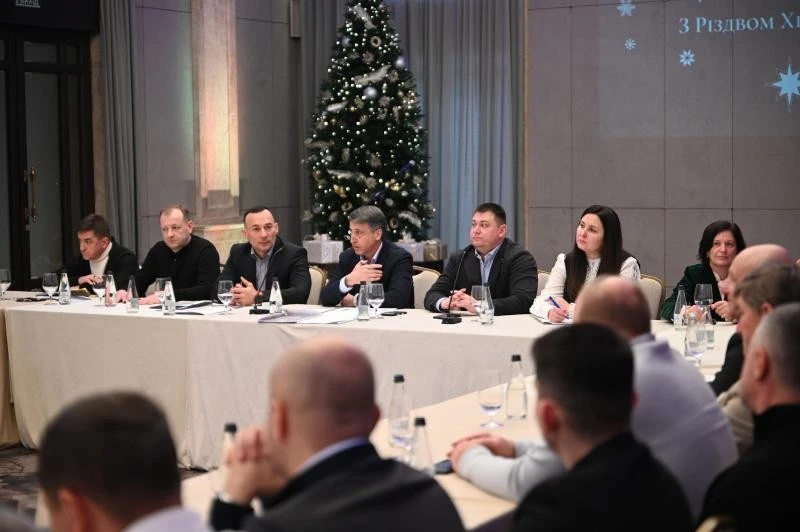 Рік економічних підсумків і нових викликів: у Закарпатті завершили цикл зустрічей влади з бізнесом
