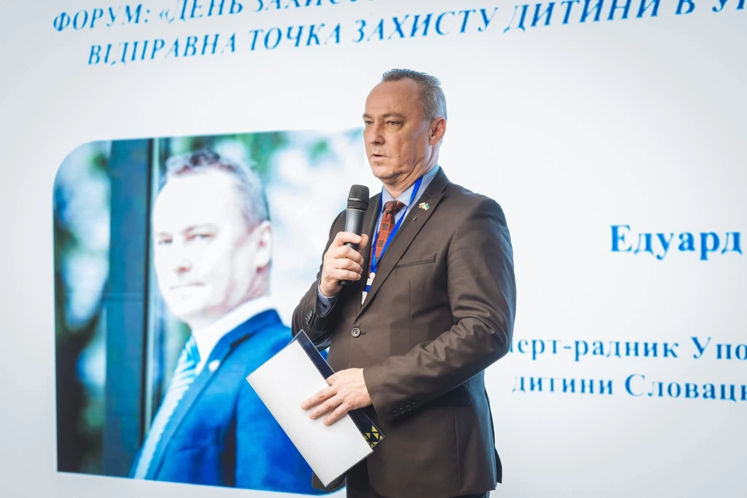 Підтримка без кордонів: до Ужгорода доправили гуманітарні пакунки для дітей