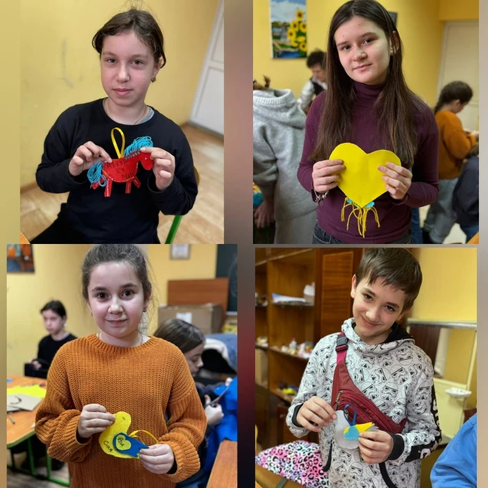 Дитяче тепло для фронту: у Тячеві юні художники підготували обереги для захисників