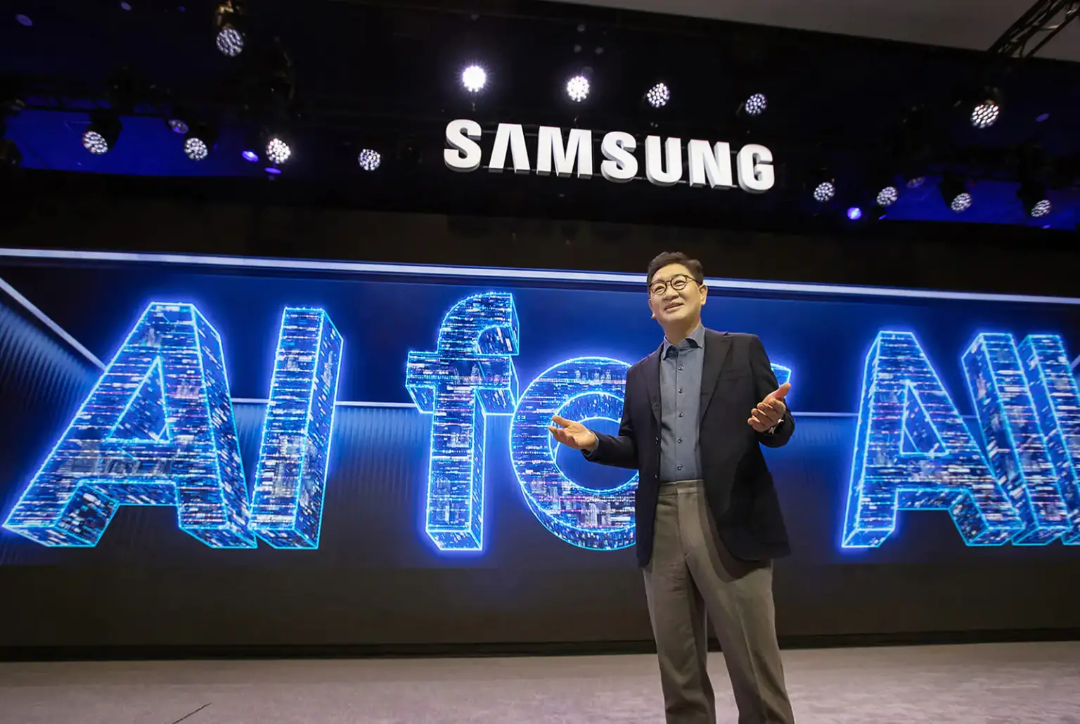 Samsung готує стрибок Galaxy AI: компанія націлилася на 800 мільйонів пристроїв