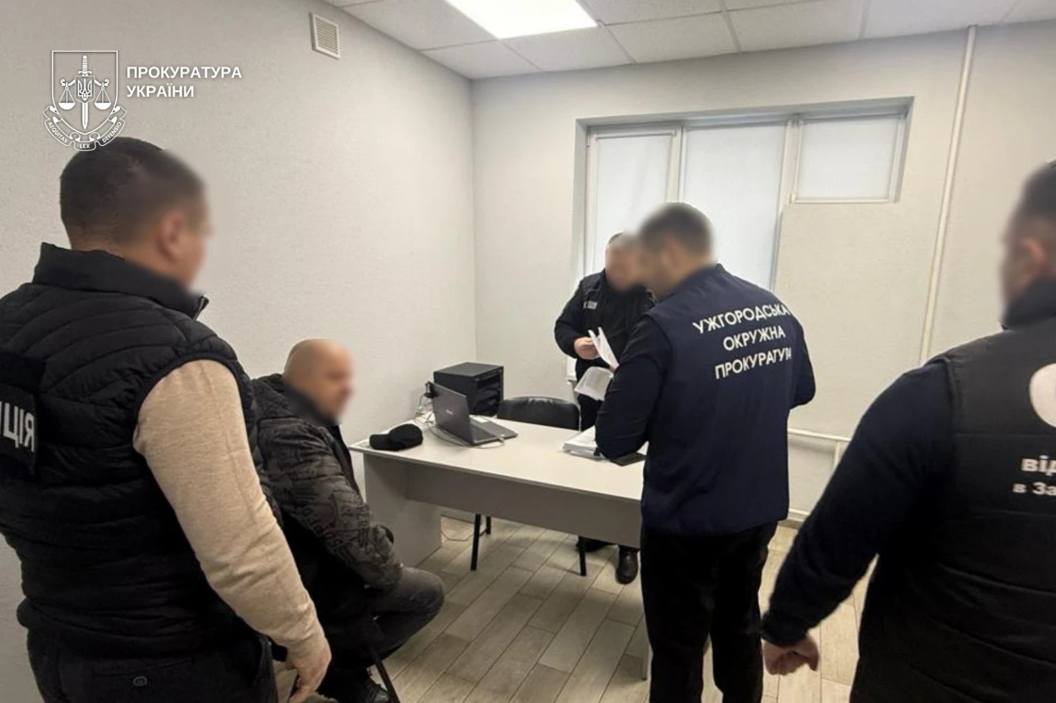 На ремонті дороги в аеропорту «Ужгород» заявили підозру підряднику – йдеться про майже 700 тисяч гривень