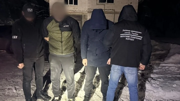 Нічний вояж через Тису за 10 тисяч доларів: на Хустщині затримали організатора нелегального перетину