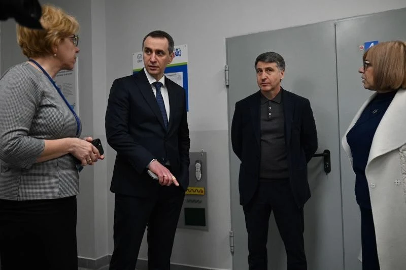 Медичний десант у Мукачеві та Сваляві: Віктор Ляшко проінспектував лікарні Закарпаття