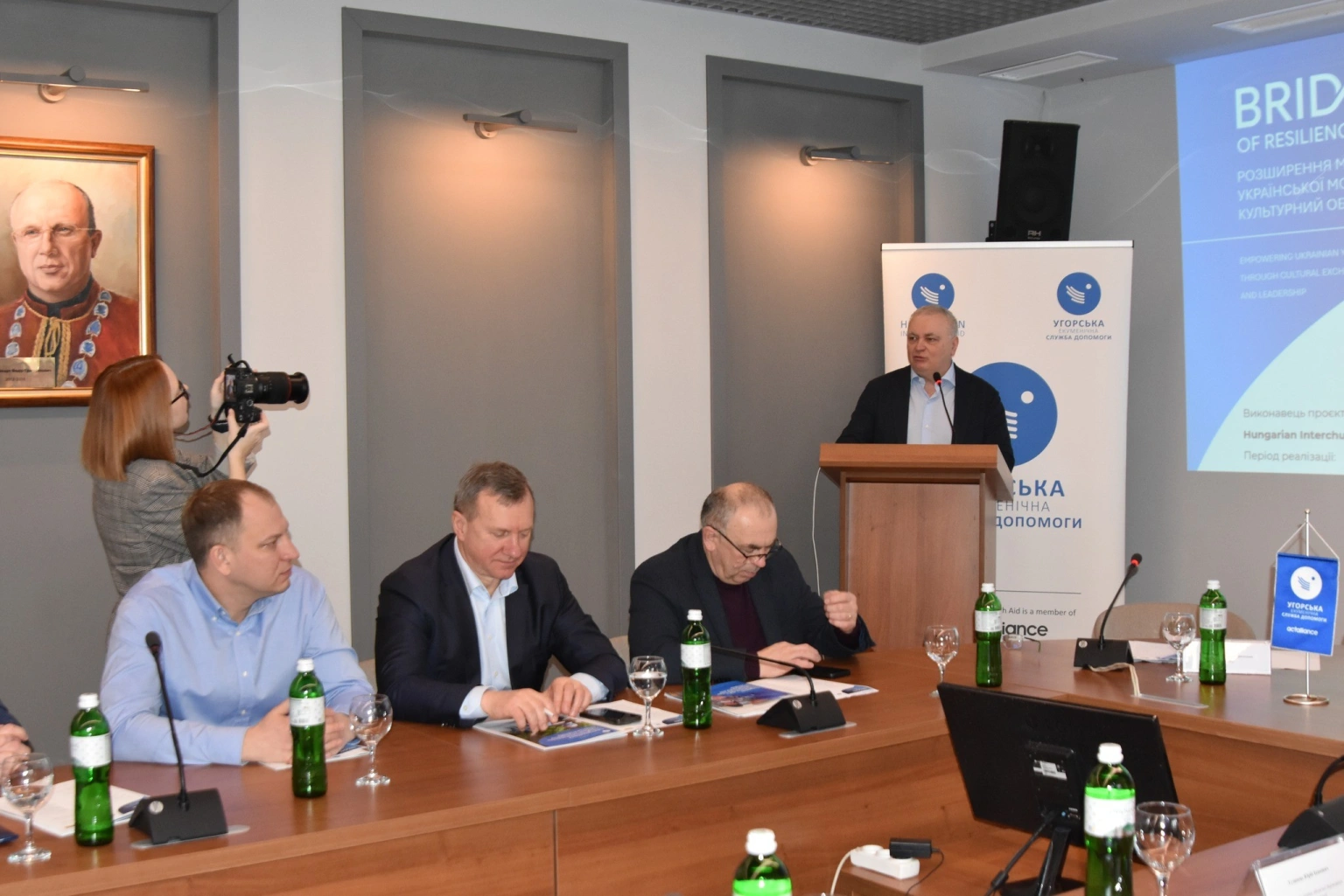 Від англійської до баскетболу: на Закарпатті запускають масштабний проєкт «Мости стійкості»