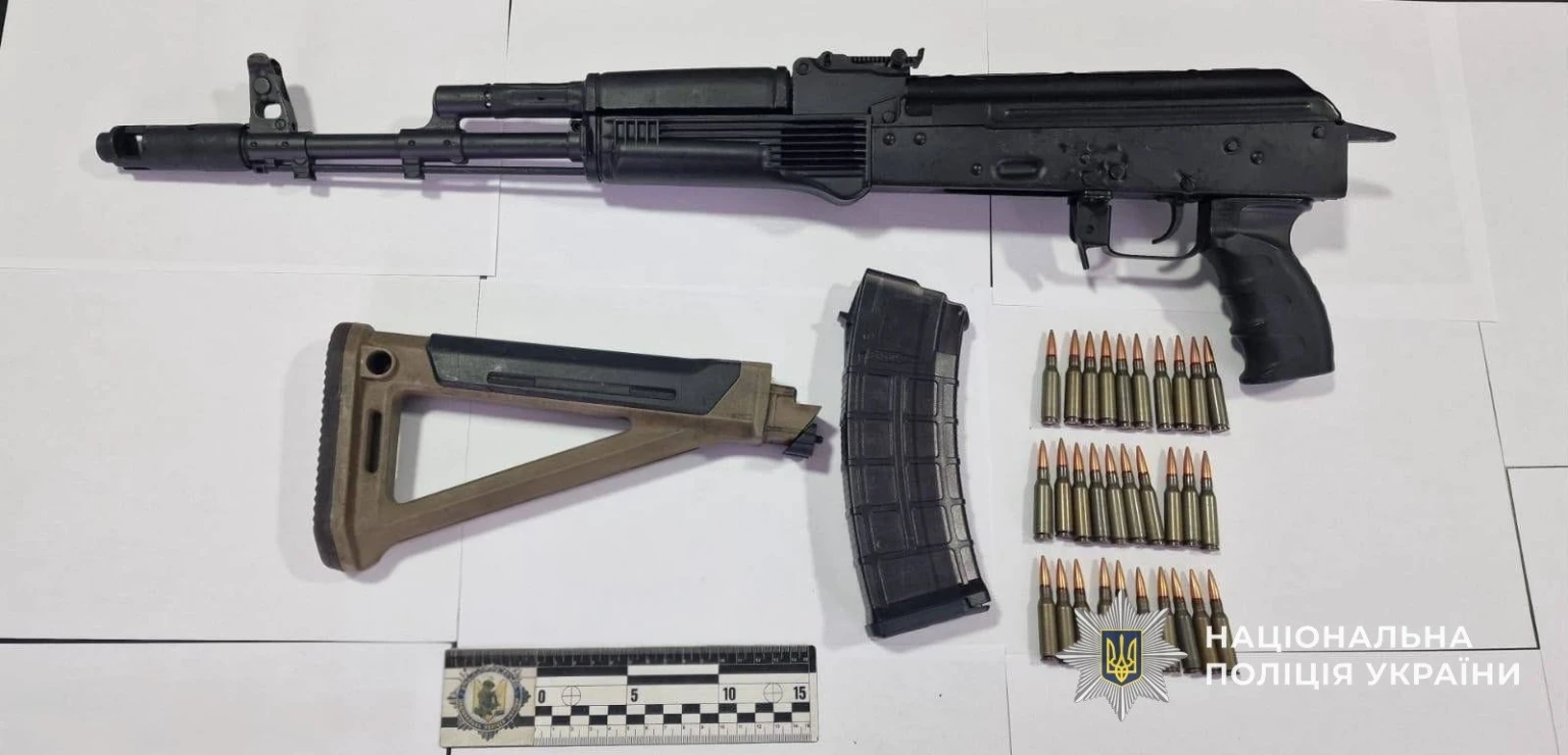 Спецоперація на Мукачівщині: затримано торговця зброєю для кримінальних кіл