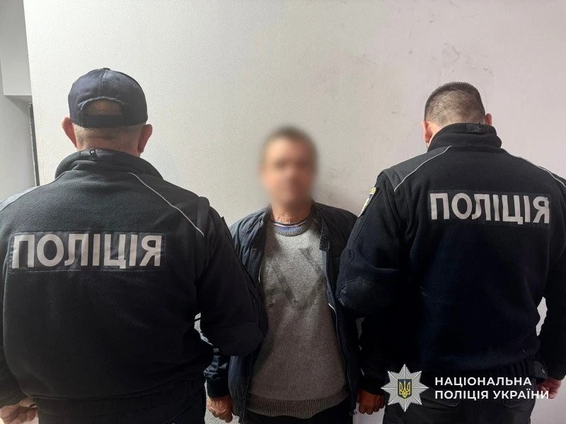 Напад із сокирою на поліцію: на Закарпатті домашнє насильство закінчилося криміналом