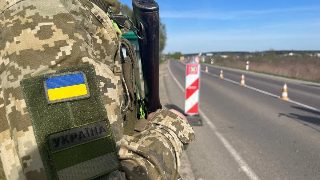 Ремонтні роботи на під’їзді до КПП “Рава-Руська”: водіїв попереджають про можливі затримки
