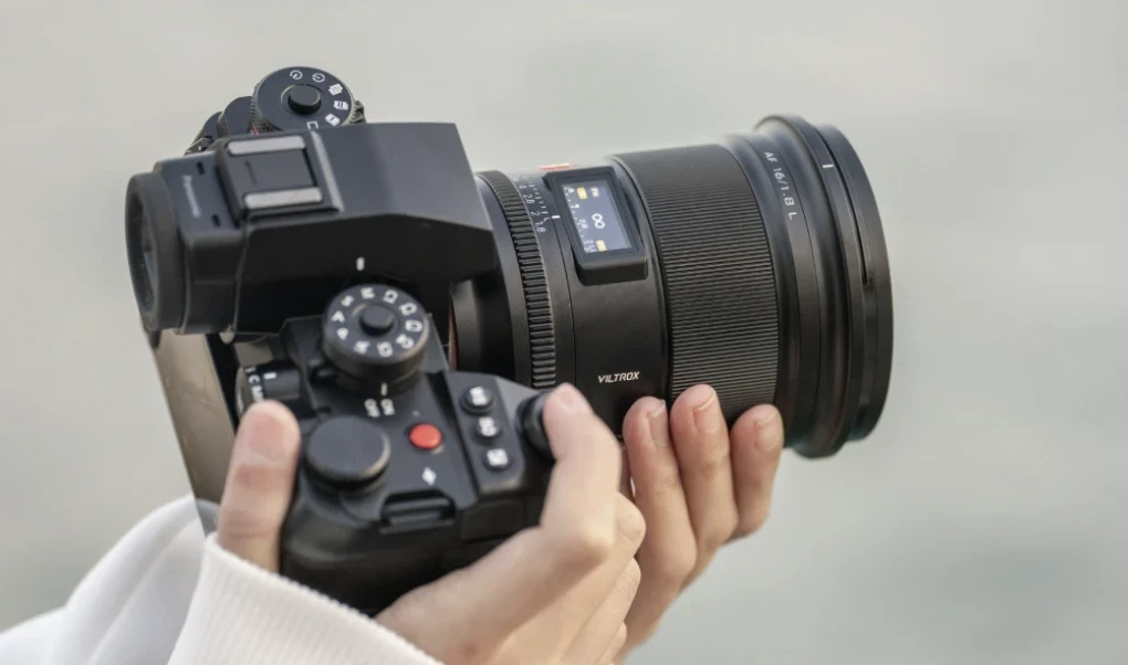 Viltrox 75mm f/1.2 и 135mm f/1.8: флагманские объективы бренда