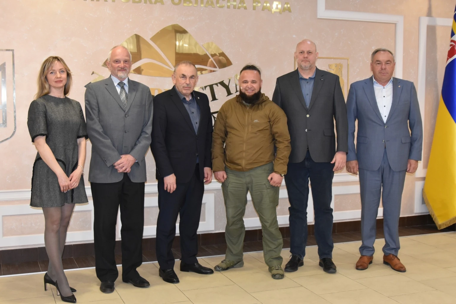 Чеські волонтери доставили енергетичне обладнання та гуманітарний вантаж на Закарпаття