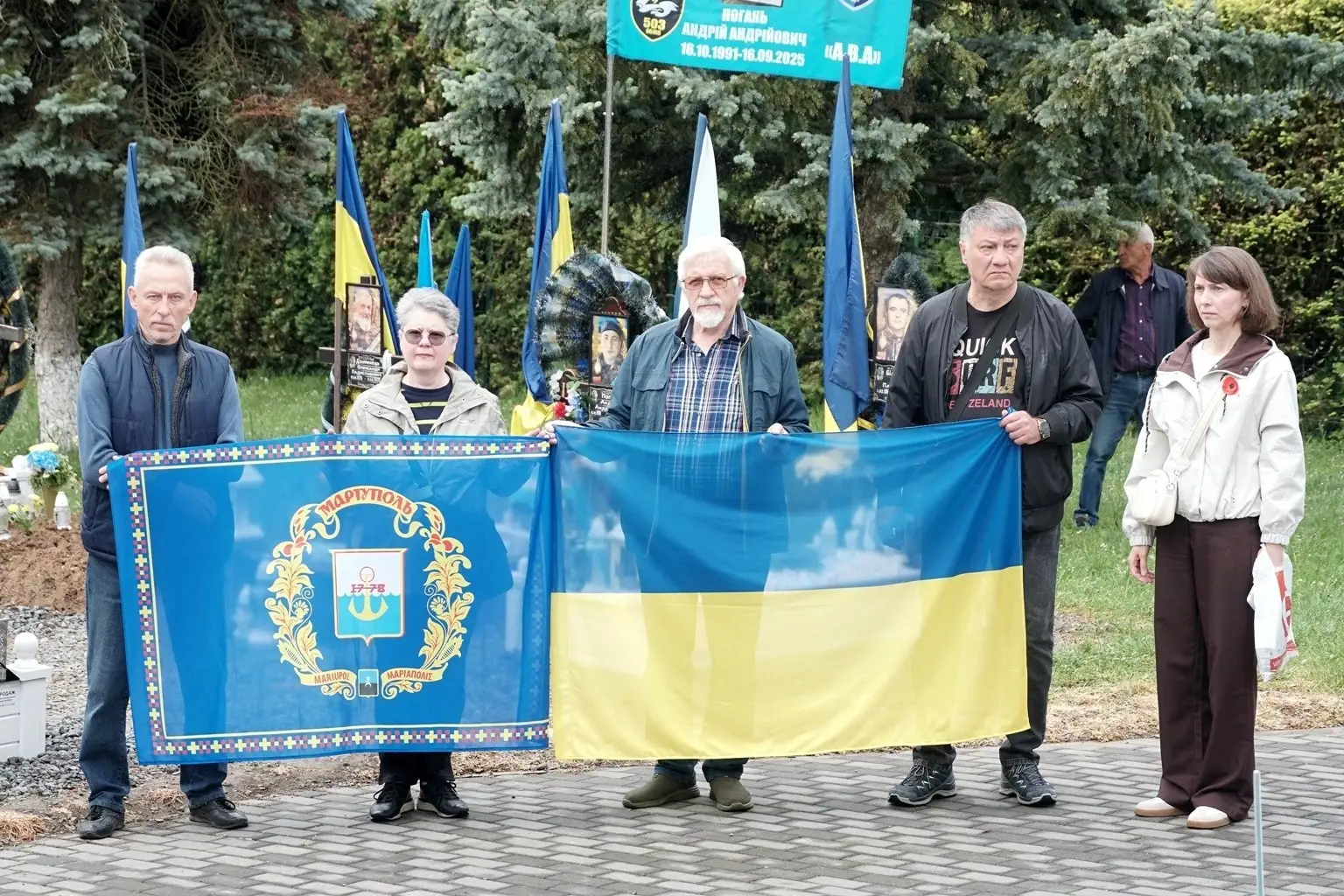 Пам’ять крізь покоління: в Ужгороді вшанували борців із нацизмом та сучасних героїв