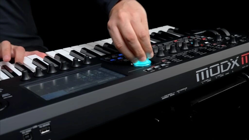 Професійні синтезатори Yamaha: що використовують у студіях і на сцені