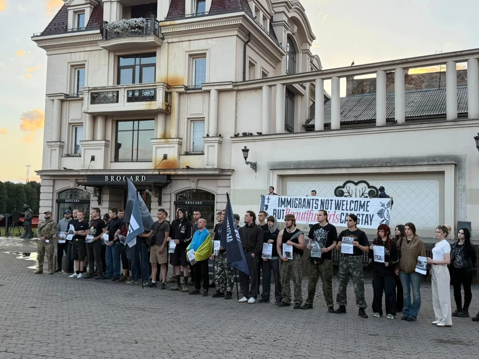 В Ужгороді активісти виступили з антиміграційними гаслами