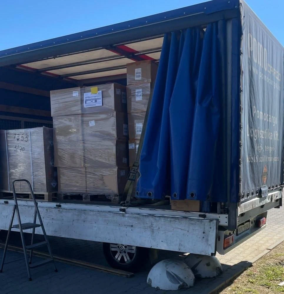 Контрабанда на Закарпатті: замість технічних деталей до України везли елітний спорттовар