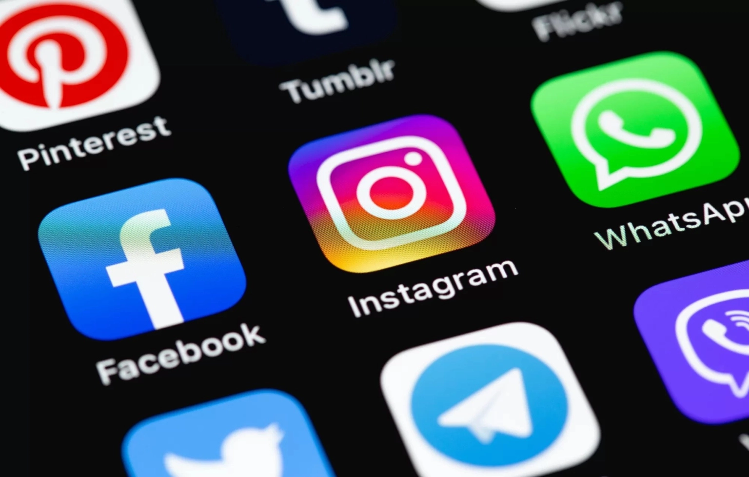Глобальний збій паралізував доступ до Facebook та Instagram